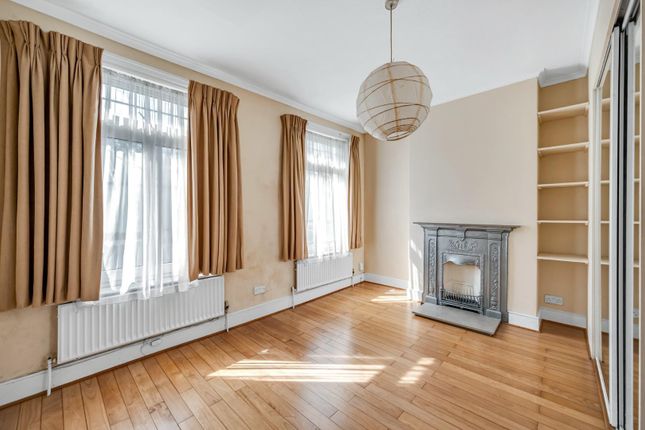 41, Magnolia Road, London photo 4