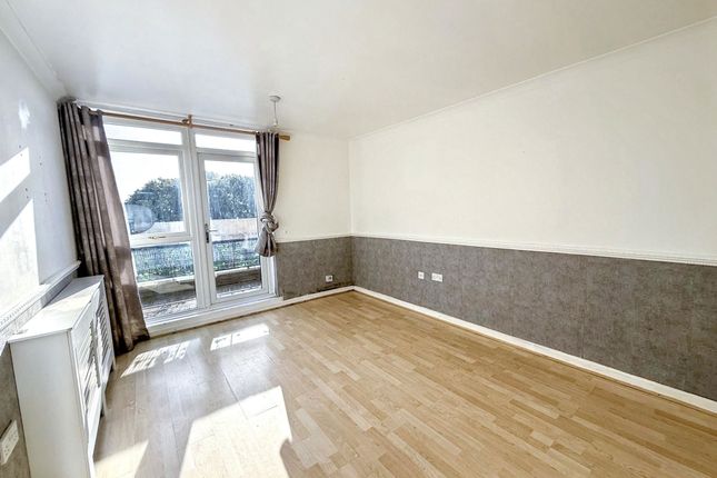 77, Neville Court, Washington photo 4