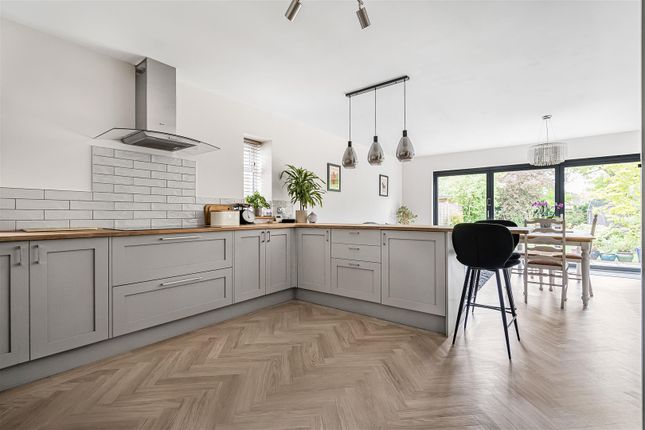4, Pleasant Valley, Saffron Walden photo 2