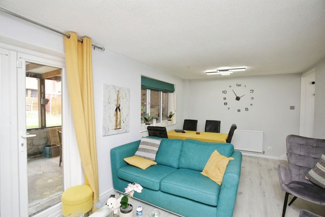 55, Wavere Court, Rugby photo 4