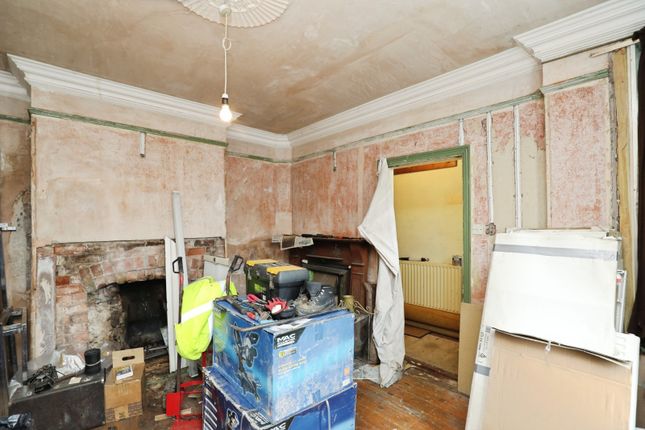 34, Newport Road, Staffordshire photo 3