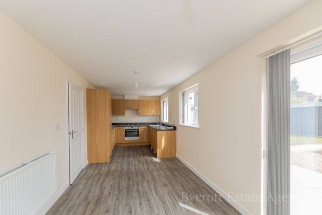 64, Pascoe Drive, Great Yarmouth photo 4