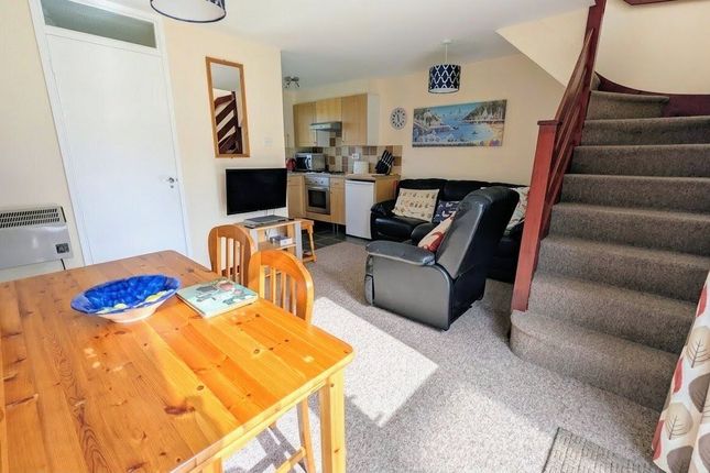 72 Strawberry Hill, Tolroy Manor, Hayle photo 2