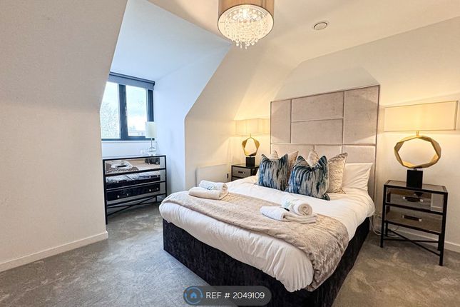 Flat to rent in St. Johns Mews, York