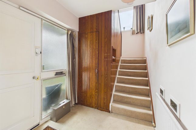 11, Sycamore Avenue, Porthcawl photo 3