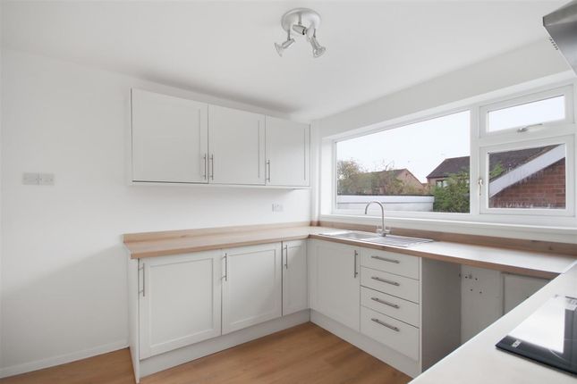 21 Parwich Road, Chesterfield photo 4