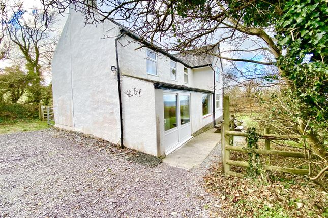 Detached house for sale in Clynnogfawr, Caernarfon
