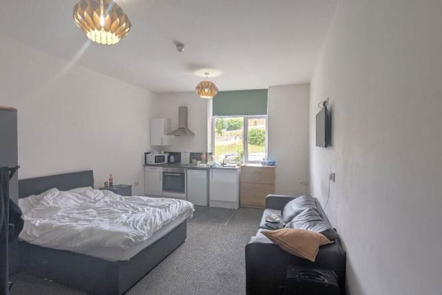 Flat 2 - Swallow Hill Works, 353 Tong Road, Leeds photo 4