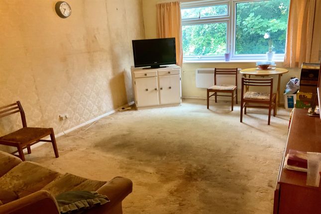 9, Chalkwell Court, Eaves Road, Dover photo 4