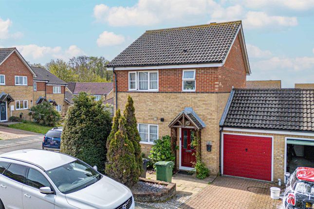 3-bed detached on 1, Moorhen Close, St. Leonards-on-sea, £350,000
