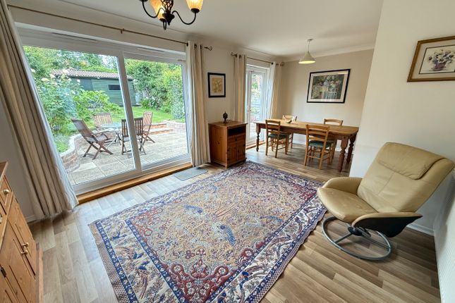2 College Close, Flamstead, Hertfordshire photo 2