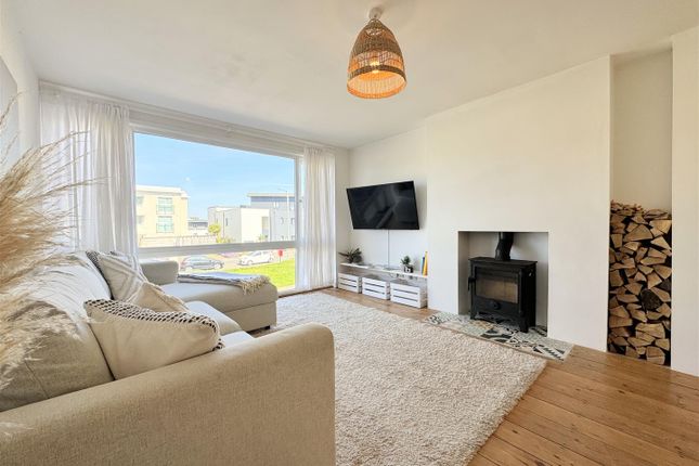10, Farfield Place, Newquay photo 2