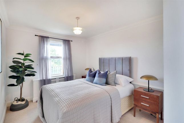 Flat for sale in Parkview, 2 Trinity Close, Tunbridge Wells, Kent