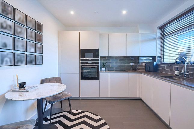 Apartment 14, 1, New Tannery Way, London photo 3