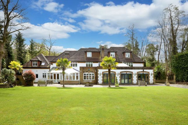 Country house for sale in Fulmer Drive, Gerrards Cross
