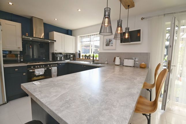 8, Stainborough Road, Barnsley photo 4