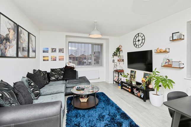 30, Fellows Drive, Burton-On-Trent photo 4