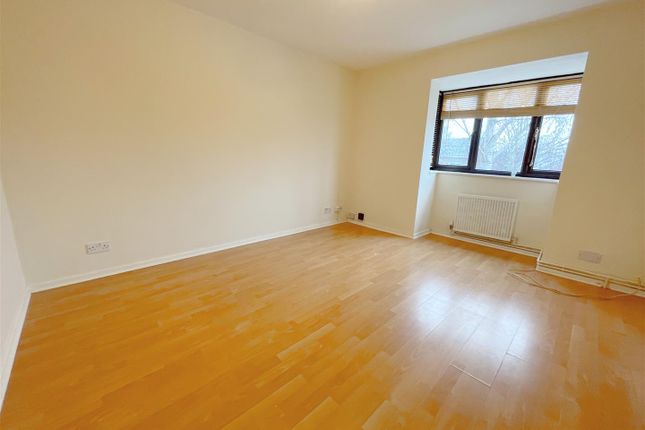 4, Durrans Court, Milton Keynes photo 3
