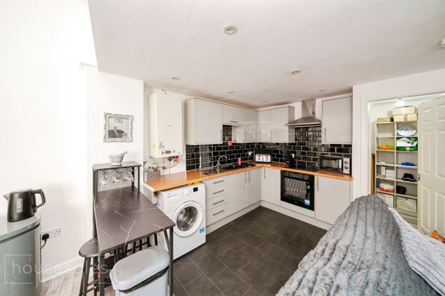 18, Willmer Road, Birkenhead photo 2