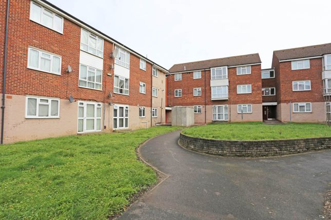 1-bed flat on 13, Ibscott Close, Dagenham, £174,000