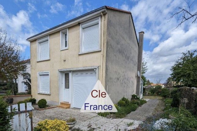 Thumbnail Detached house for sale in Boussay, Pays-De-La-Loire, 44190, France