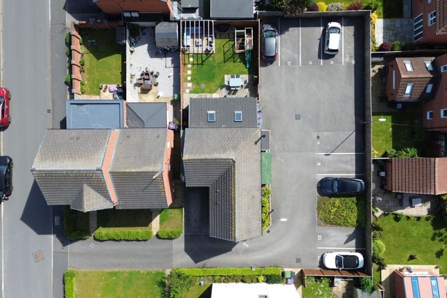16, Wheatsheaf Way, Chesterfield photo 3