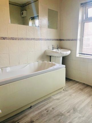 4, Norbury Avenue, Salford photo 4