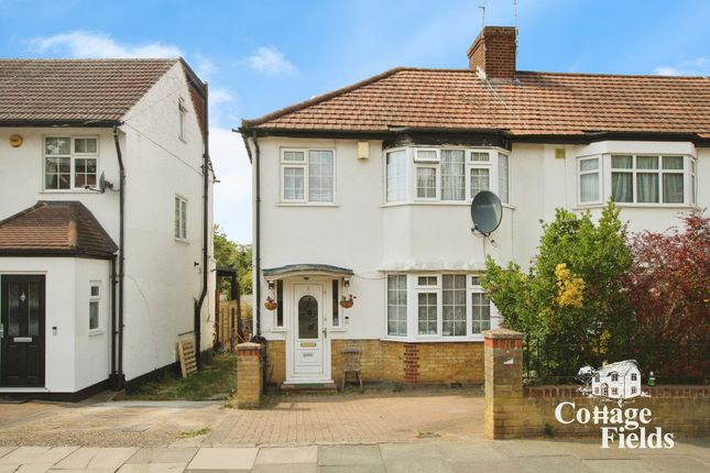 3-bed semi-detached on 11 Grasvenor Avenue, Barnet, £700,000