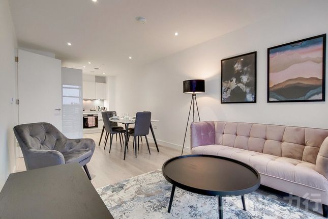 Thumbnail Flat for sale in City North Place, Finsbury Park