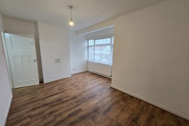 Thumbnail Property to rent in Cuckoo Hall Lane, Edmonton