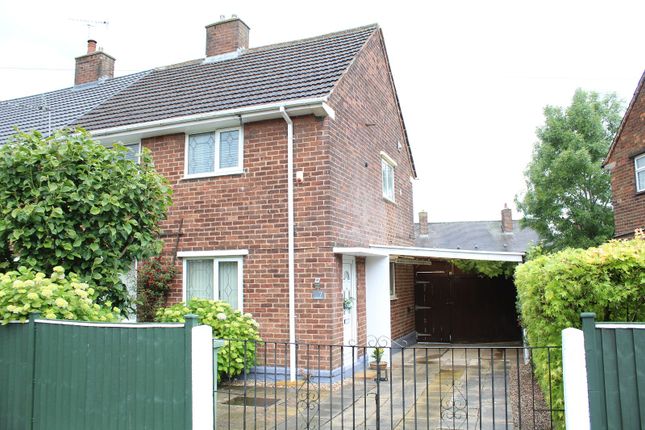 3-bed semi-detached on Lathkill Grove, Alfreton, £160,000