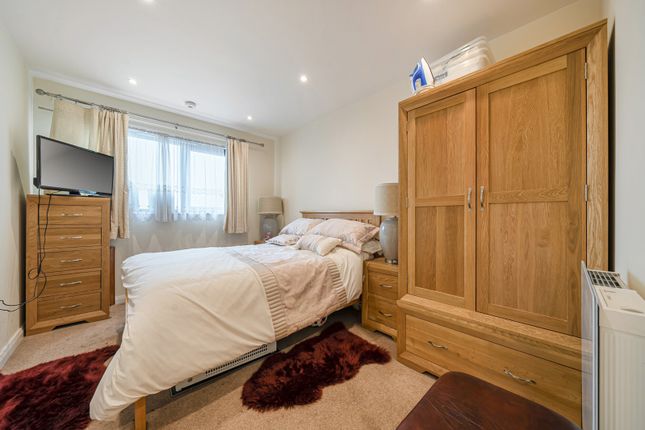 Flat 24, Horizon House,, Azalea Drive, Kent photo 5