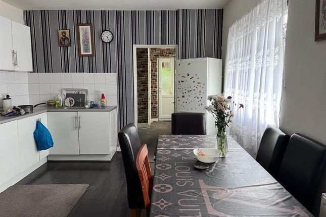 Terraced house for sale in Albert Avenue, Hull