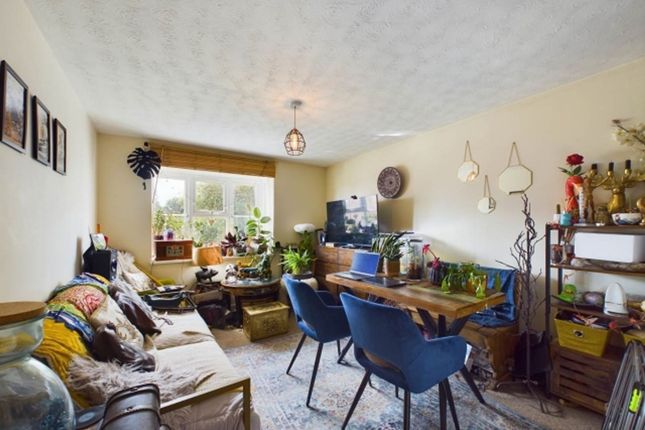 124 Parish Gate Drive, Sidcup photo 3