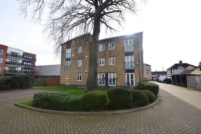 Flat for sale in Romside Place, Romford, Essex