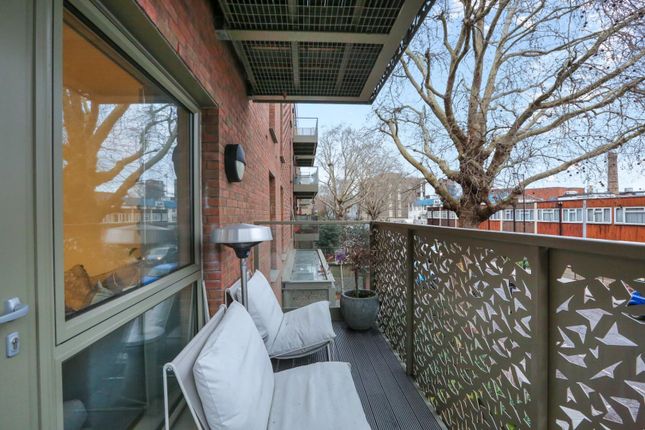 1-bed flat on Flat 2, Warren Court, 64 Lomond Grove, London, £350,000