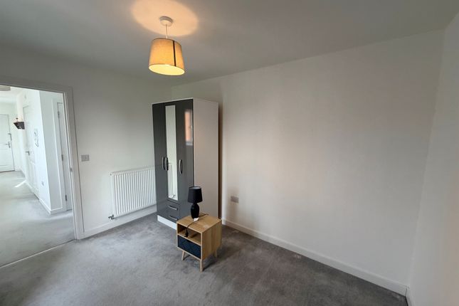 5, Hope Close, Peterborough photo 4