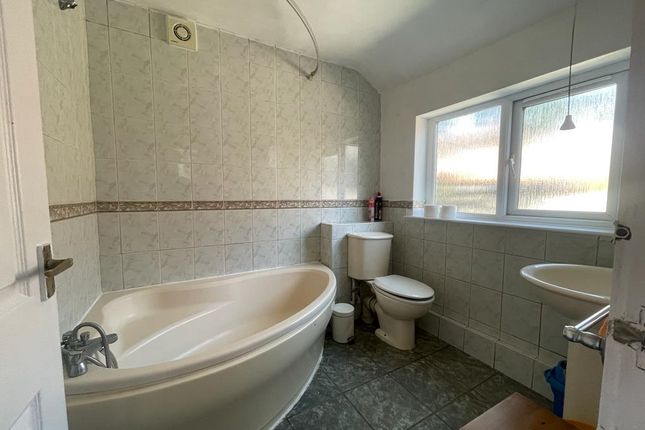 4, Terry Road, Coventry photo 4