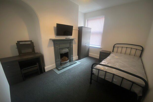 Thumbnail Room to rent in Highgate Road, Walsall