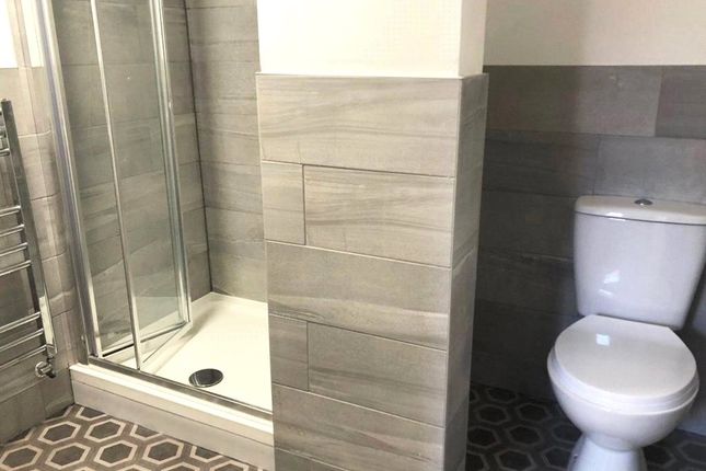 Room 3, 11 Somerville,, Poulton Road, Wallasey photo 3