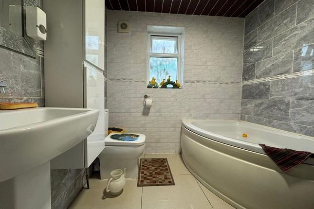 13, Norman Road, Luton photo 5