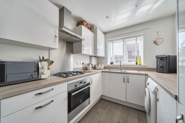 6, Frewen Close, Billingshurst photo 3
