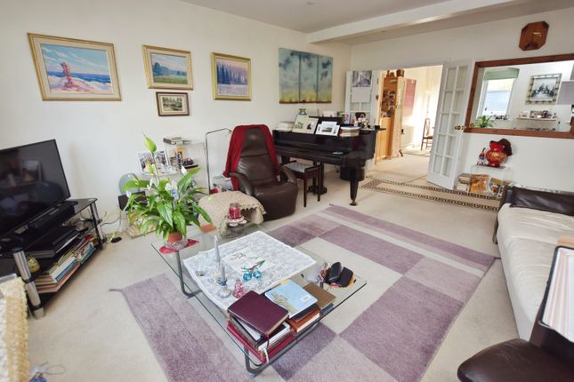6 Cleve Court, Cleve Lane, Exeter photo 4