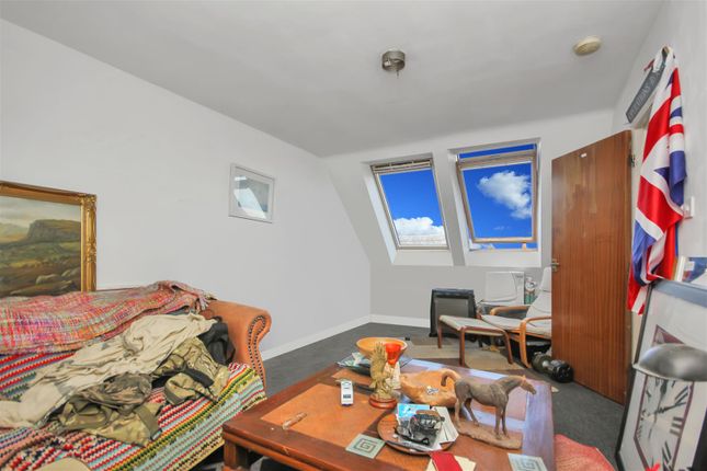 11 Hampton House, Portland Road, Rushden photo 2