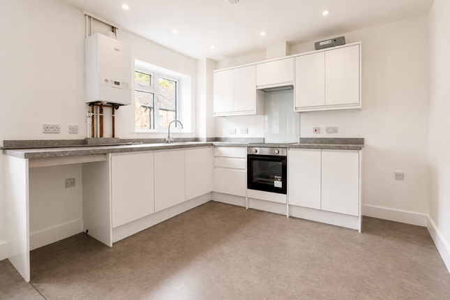 Flat 5, Chatham photo 2