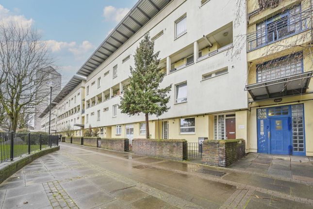Maisonette for sale in The Quarterdeck, Canary Wharf, London