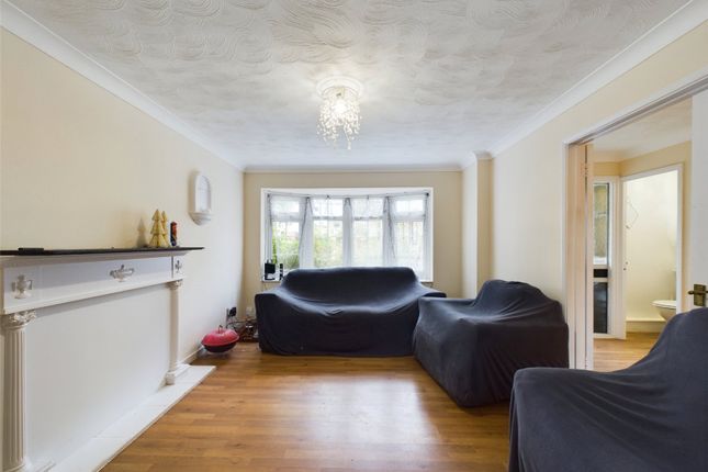7, Lynstede, Essex photo 3
