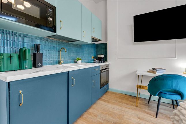 Eardley Crescent, London photo 4