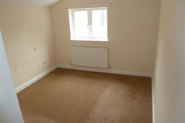 Flat 4, 71, James Street, Louth photo 3
