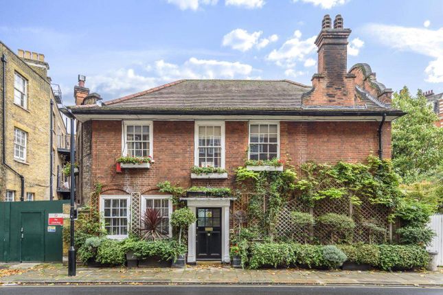 Cottage for sale in Greenberry Street, London